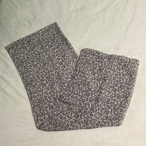 Women Leopard Pattern Brown & Tan Scarf